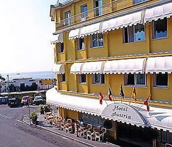 Hotel Austria Каорле 3*,  Италия
