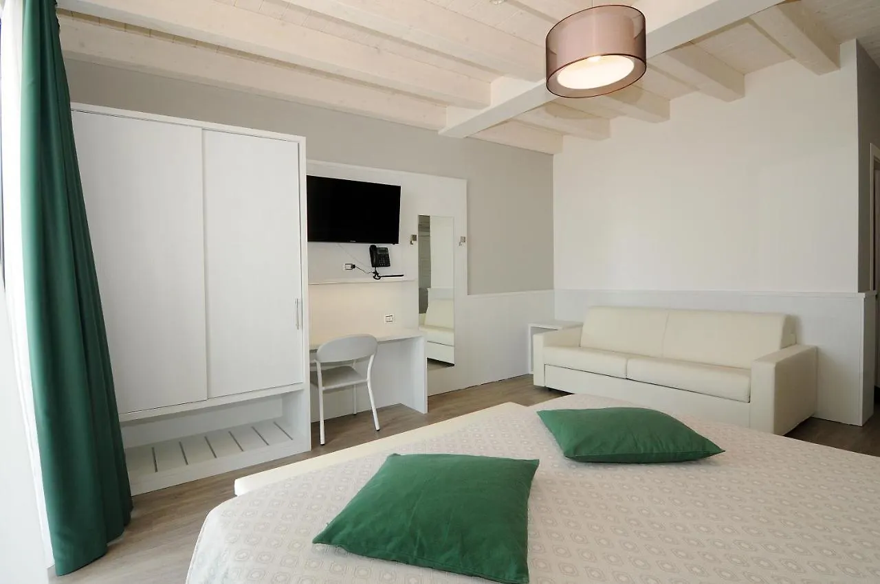 Hotel Austria Каорле