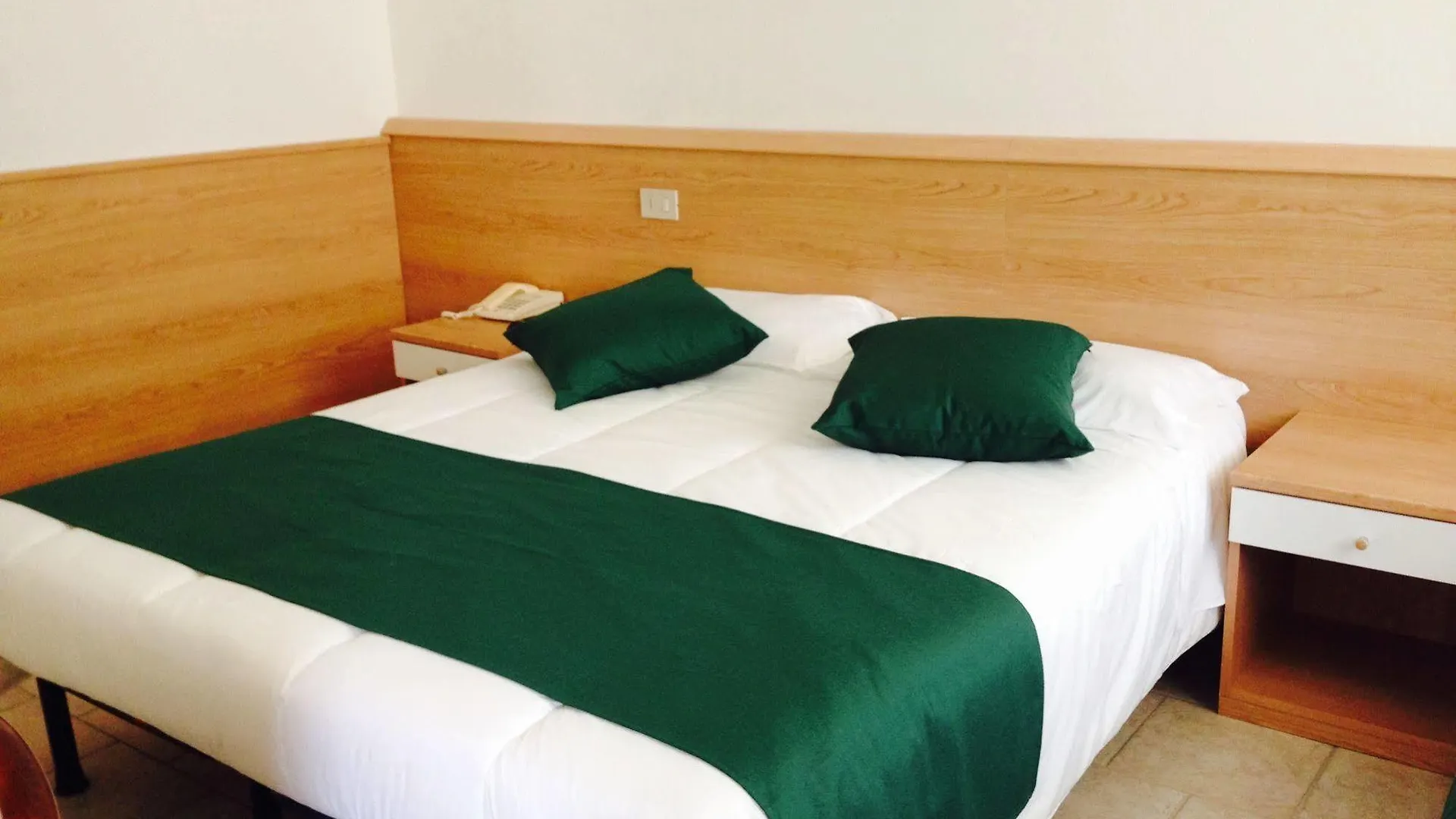 Hotel Austria Каорле Италия