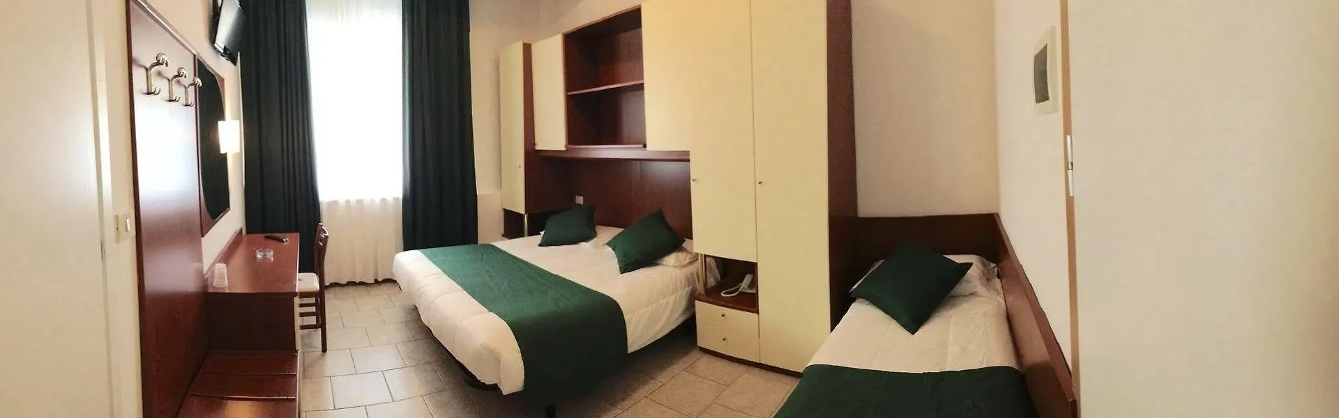 Hotel Austria Каорле