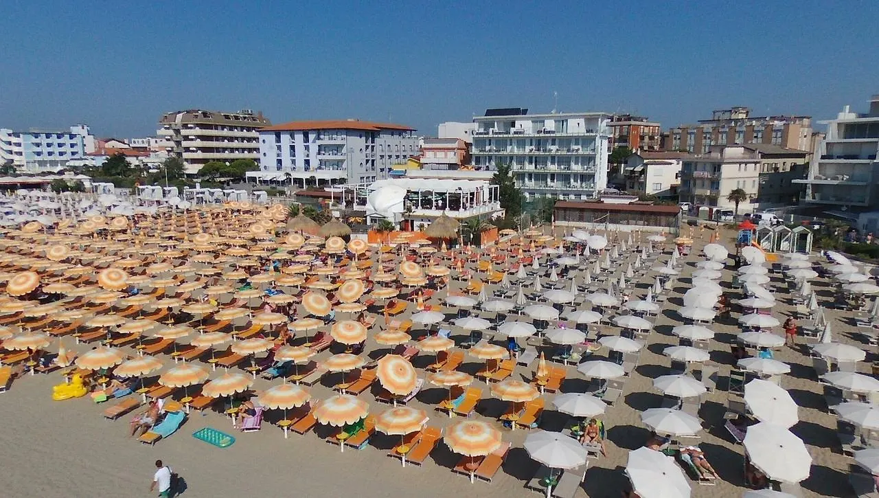 Hotel Austria Каорле Италия