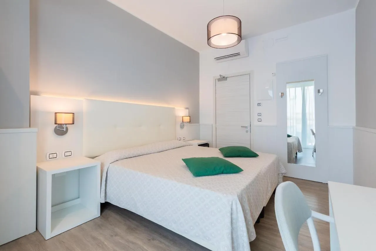 ***  Hotel Austria Каорле Италия